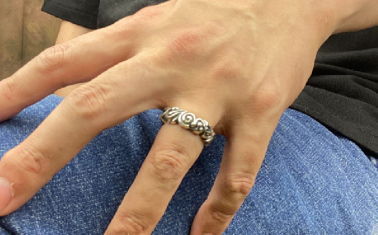 Medium  undulation  ring ミディアム アンジュレーション リング ｜ 指輪 大きな うねり を 表現 シンプル 細身 普段使い しやすい モチーフ シルバー アクセサリー 925 ハンドメイド 選べる サイズ ジュエリー アクセ ファッション 人気 シンプル ギフト プレゼント 年末年始 お中元 お歳暮 内祝い 快気祝い