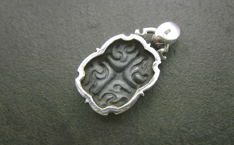 Oval cross pendant オーバル クロス ペンダント ｜ ペンダント シルバーペンダント シルバー シルバー925 ハンドメイド 手作り アクセサリー 十字架 モチーフ ペンダントトップ ネックレス チャーム ジュエリー アクセ ファッション 人気 シンプル ギフト プレゼント 年末年始 お中元 お歳暮 内祝い 快気祝い