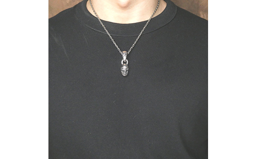 Symbol skull pendant