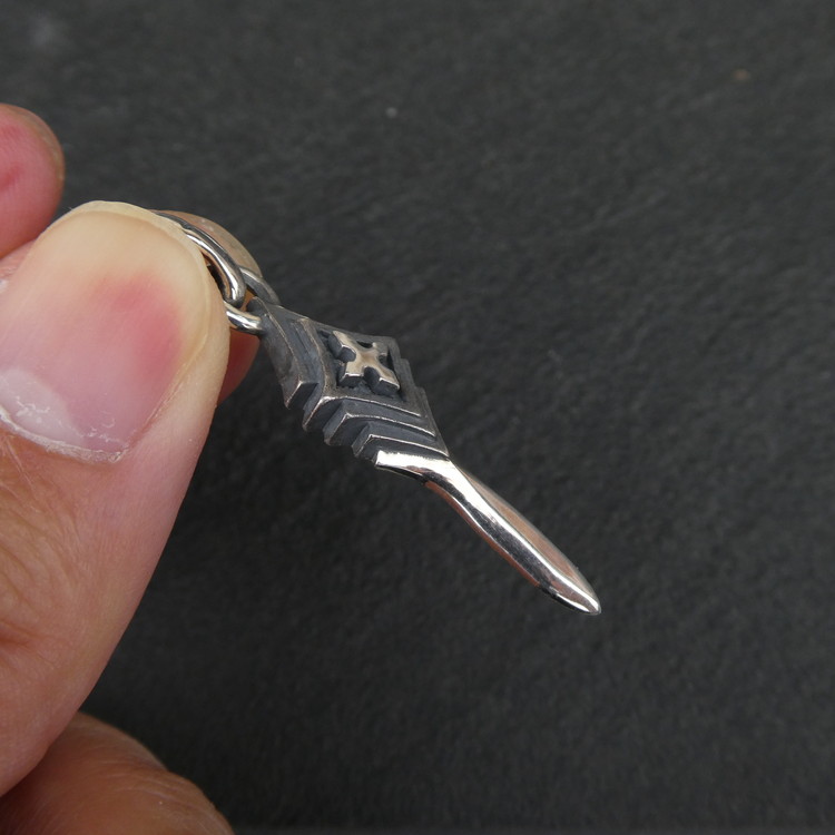 layers dagger pendant ダガー ペンダント ｜ シルバー アクセサリー 925 ペンダントトップ ネックレス チャーム ジュエリー アクセ ファッション ハンドメイド 人気 シンプル ギフト プレゼント 年末年始 お中元 お歳暮 内祝い 快気祝い