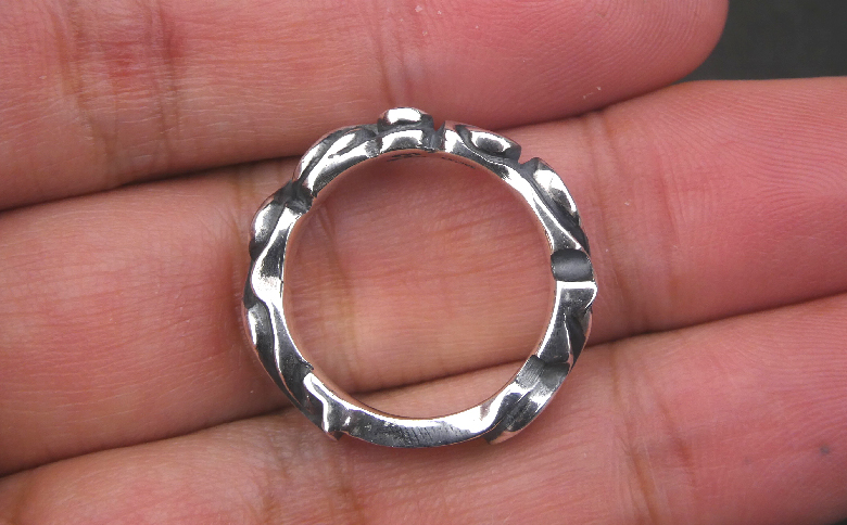 Small undulation ring スモール アンジュレーション リング ｜ 指輪 うねり 普段使い 重ね付け しやすい シルバー アクセサリー 波 925 ハンドメイド 選べる サイズ ジュエリー 人気 シンプル ギフト プレゼント 年末年始 お中元 お歳暮 内祝い 快気祝い