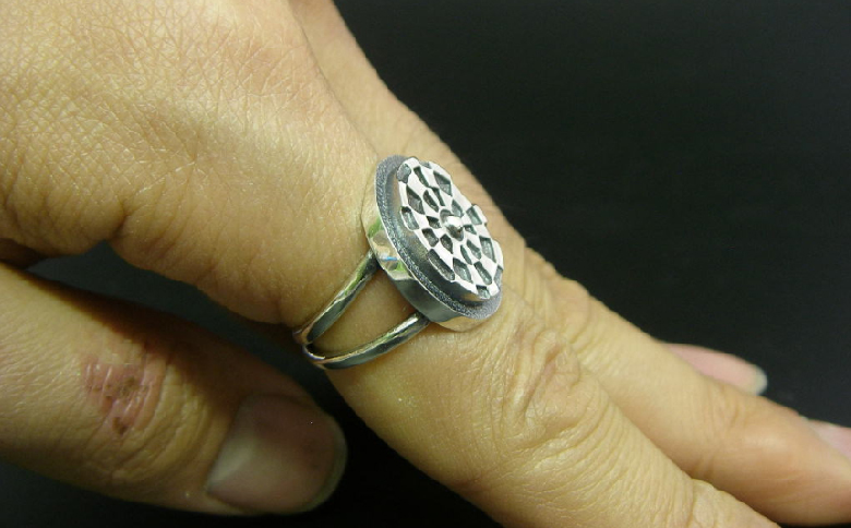 Darts ring ダーツ リング ｜ 指輪 シンプル 細身 の リング 様々な 服装 に 合わせやすい シルバー アクセサリー ダーツ 925 ハンドメイド 選べる サイズ ジュエリー アクセ 人気 シンプル ギフト プレゼント 年末年始 お中元 お歳暮 内祝い 快気祝い