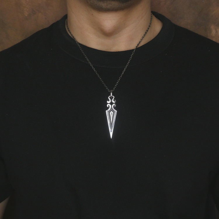 edge dagger pendant