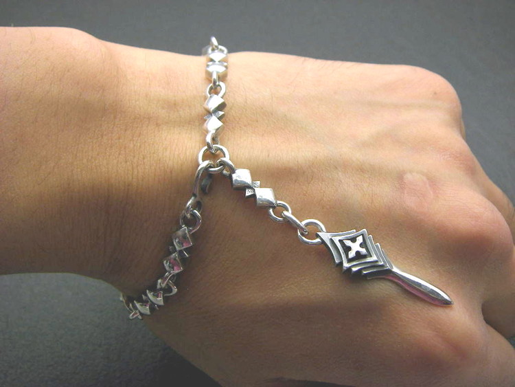 Layers dagger bracelet