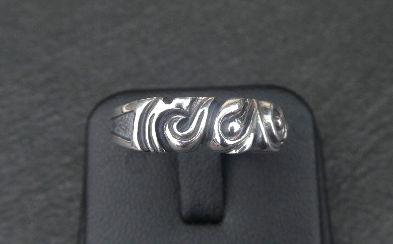 Medium  undulation  ring ミディアム アンジュレーション リング ｜ 指輪 大きな うねり を 表現 シンプル 細身 普段使い しやすい モチーフ シルバー アクセサリー 925 ハンドメイド 選べる サイズ ジュエリー アクセ ファッション 人気 シンプル ギフト プレゼント 年末年始 お中元 お歳暮 内祝い 快気祝い