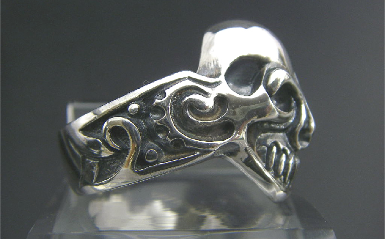 Symbol skull ring シンボル スカル リング ｜ 最適な ボリューム の 指輪 です シルバー アクセサリー 髑髏 モチーフ 925 ハンドメイド 選べる サイズ ジュエリー ファッション 人気 シンプル ギフト プレゼント 年末年始 お中元 お歳暮 内祝い 快気祝い