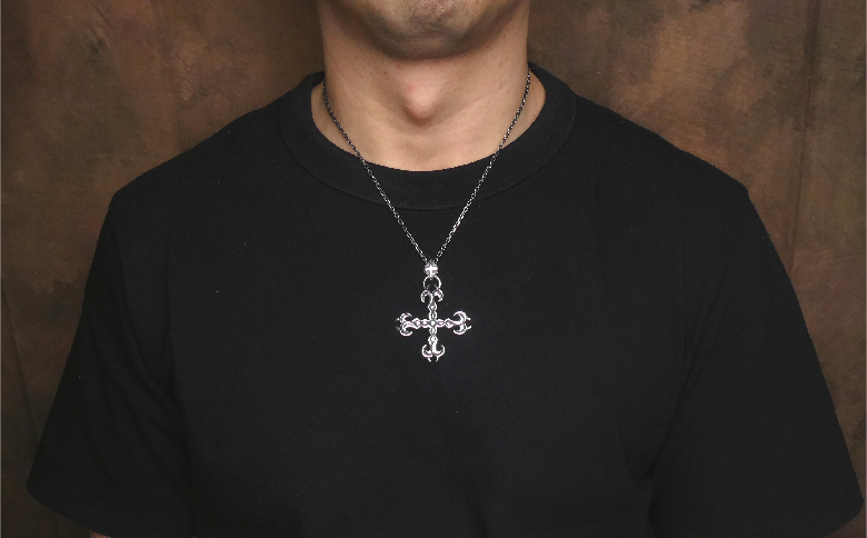 Small vampire cross pendant スモール ヴァンパイア クロス PT ｜ ペンダント トップ シルバー アクセサリー 十字架 バンパイア モチーフ 925 ハンドメイド ジュエリー アクセ ファッション 人気 シンプル ギフト プレゼント 年末年始 お中元 お歳暮 内祝い 快気祝い