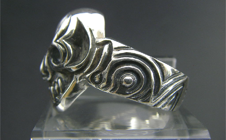 Symbol skull ring シンボル スカル リング ｜ 最適な ボリューム の 指輪 です シルバー アクセサリー 髑髏 モチーフ 925 ハンドメイド 選べる サイズ ジュエリー ファッション 人気 シンプル ギフト プレゼント 年末年始 お中元 お歳暮 内祝い 快気祝い