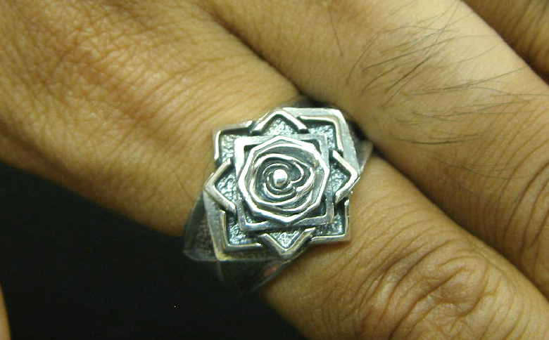 Anti pyramid ring アンチ ピラミッド リング ｜ リング 指輪 シルバーリング シルバー シルバー925 ハンドメイド 手作り ゆびわ りんぐ アクセサリー 925 選べる サイズ ジュエリー アクセ ファッション 人気 シンプル ギフト プレゼント 年末年始 お中元 お歳暮 内祝い 快気祝い