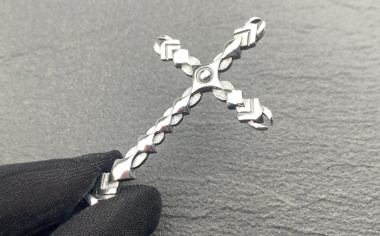 Mechanical cross pendant メカニカル クロス ペンダント ｜ シルバー シルバー925 ハンドメイド 手作り アクセサリー 十字架 モチーフ ペンダントトップ ネックレス チャーム ジュエリー アクセ ファッション 人気 シンプル ギフト プレゼント 年末年始 お中元 お歳暮 内祝い 快気祝い