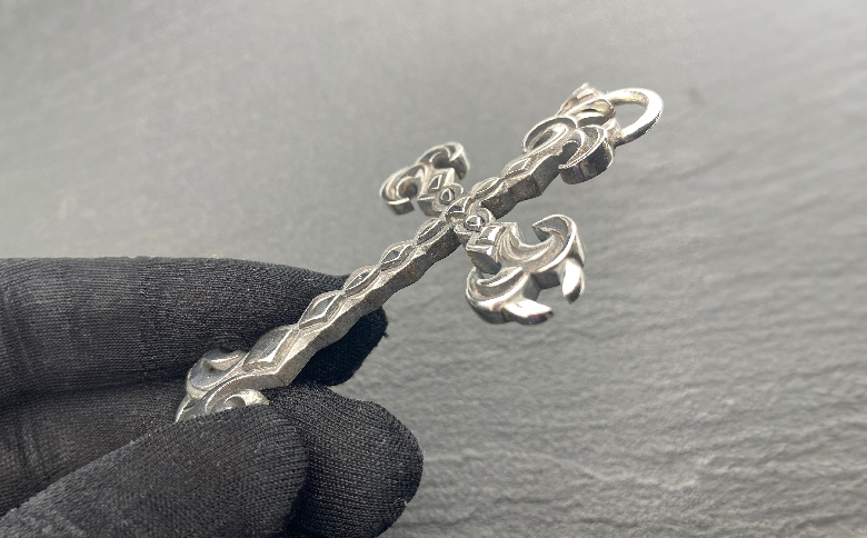 Vampire cross pendant ヴァンパイアクロスペンダント ｜ シルバー シルバー925 ハンドメイド 手作り アクセサリー 十字架 モチーフ ペンダントトップ ネックレス チャーム ジュエリー アクセ ファッション 人気 シンプル ギフト プレゼント 年末年始 お中元 お歳暮 内祝い 快気祝い