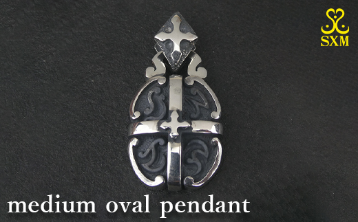 medium oval pendant