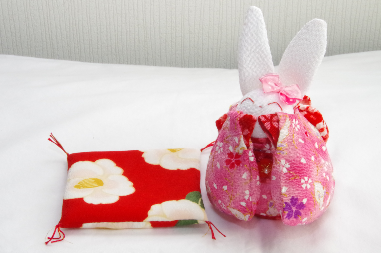 お守りうさぎ【うさぎ おまもり 人形 手作り】(CF201)