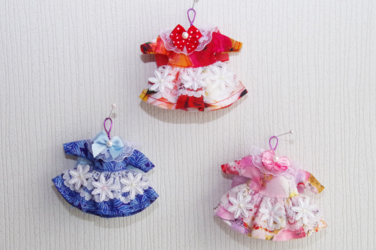 おやゆび姫のワンピースとお守りうさぎ【うさぎ 人形 童話 インテリア 手作り】(CF203)