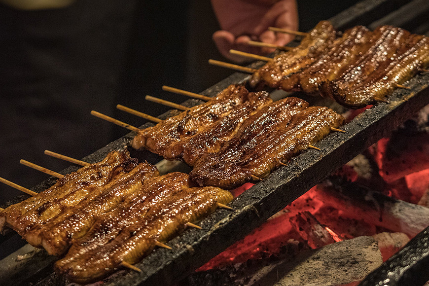 贈答用　うなとろ2人前セット 桐箱入り