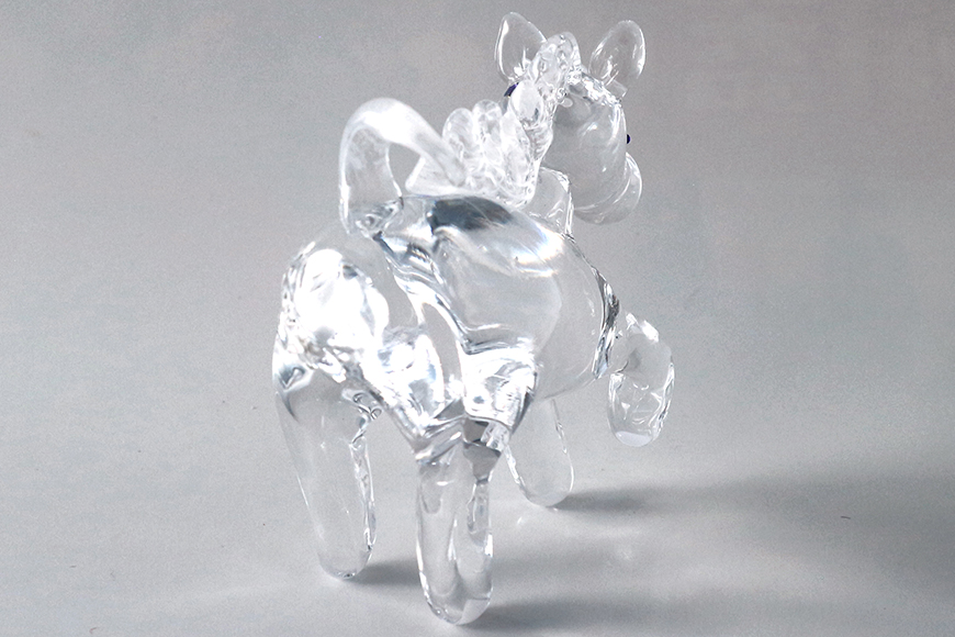 【白】駆け馬（かけうま） 令和8年 R8 2026年 干支 馬 午 お正月 モチーフ 茨城県 ガラス 置物 赤 青 ガラス工房 神魂 笠間市