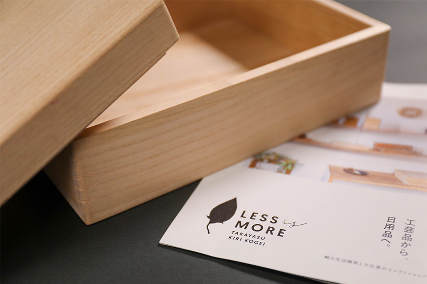 贈答用　うなとろ2人前セット 桐箱入り