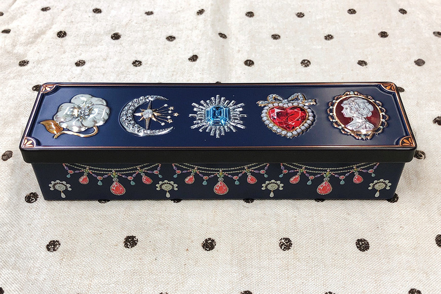 ビジュー缶(青) メープルクッキー缶 青 クッキー ビジュー缶 手作り ギフト プレゼント 贈り物 かわいい おいしい 宝石 パンプルティンク 笠間市 茨城県