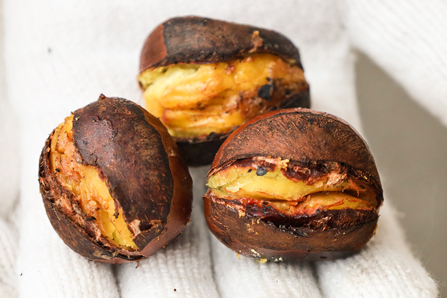 焼き栗 栗 1.8kg (3箱) 国産 個包装 くり 和栗 甘栗 冷凍 ギフト プレゼント 父の日 母の日 和栗 スイーツ 和栗 甘栗 栗きんとん モンブラン やきぐり 焼栗 鍋屋本店 先行予約 笠間 茨城県 いばらき