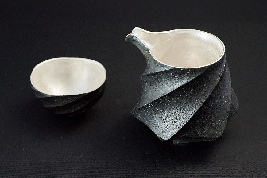 陶芸家 「沖 誠」作　炭化銀彩 片口・ぐい呑セット【笠間焼】