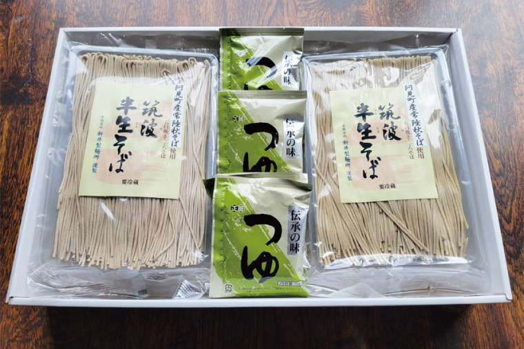 【先行予約】年越しそば＜阿見町産常陸秋そば新そば使用＞半生そば12人前つゆ付【茨城県共通返礼品】（BE001）