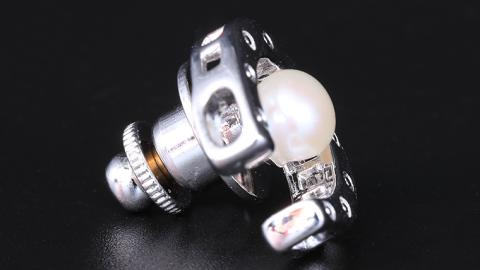 【 数量限定 】 ピン ブローチ アクセサリー ジュエリー レディース シルバー パール 記念 ギフト 贈り物