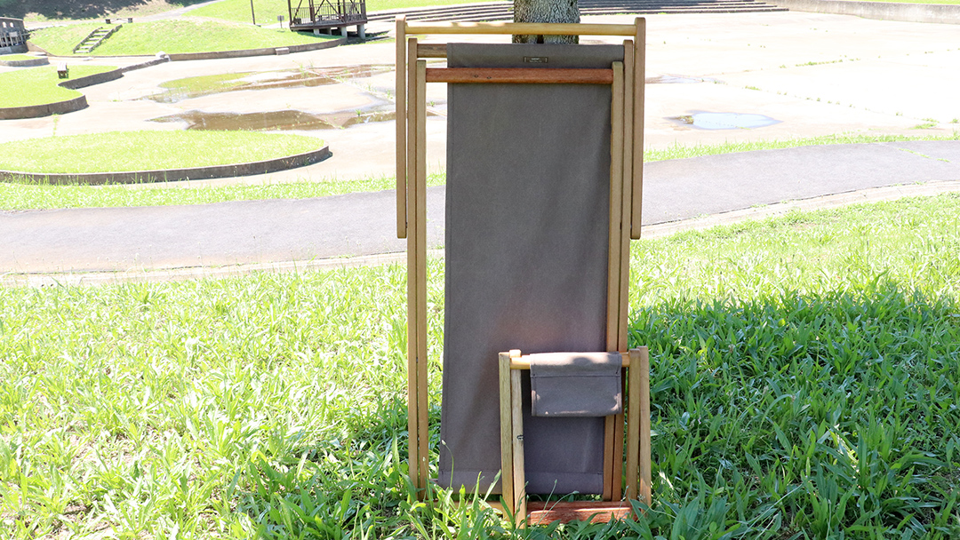 《 受注生産 》 布製 デッキ チェア 1脚 （ ブラウン ） 【 フットレスト付き 】【 フットレスト付き 】 インテリア アウトドア キャンプ テラス 庭 家具 日用品 椅子 イス リクライニング 折りたたみ コンパクト 収納