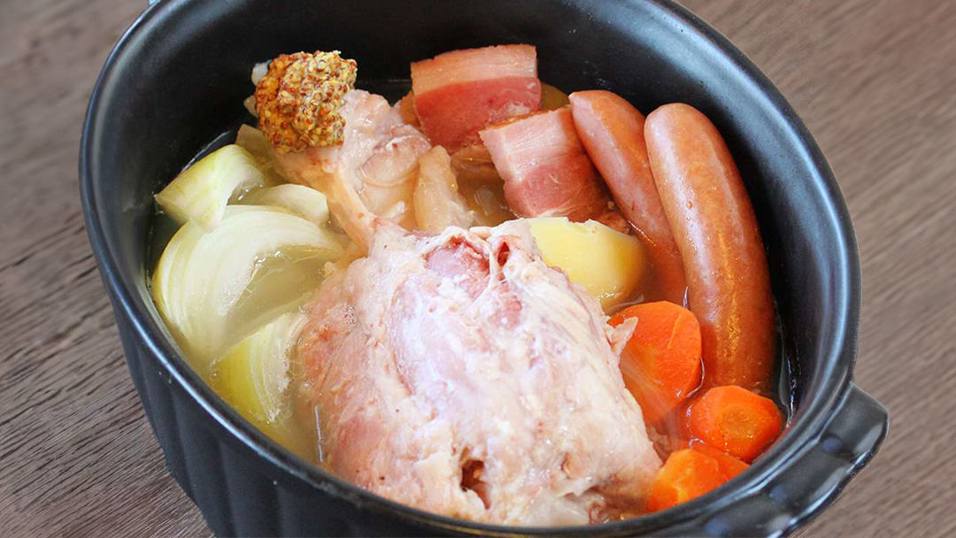 筑波ハム アイスバイン 700g 豚すね肉 茨城県産 『 常陸の輝き 』 ブランド豚 銘柄豚 ( 茨城県共通返礼品 ) 豚 肉 ドイツ 料理 冷凍 本場 とろとろ すね肉 スネ