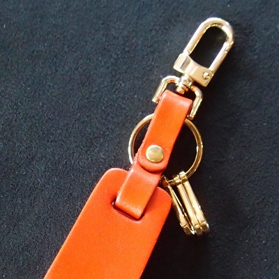 ラフテール【 レザーチャームキーホルダー】オレンジ　