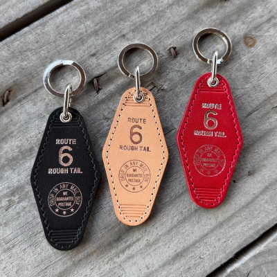 ラフテール【栃木レザー製牛革使用　モーテルキーホルダー】ナチュラル×シルバー