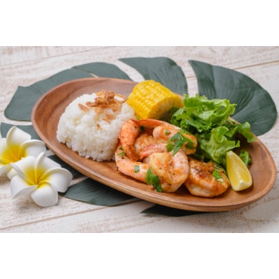 魚兵水産こだわりのブラックタイガー海老　 10尾3パック(計720g程度)【配送不可地域：離島】