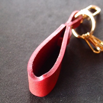 ラフテール【 レザーチャームキーホルダー】レッド　　