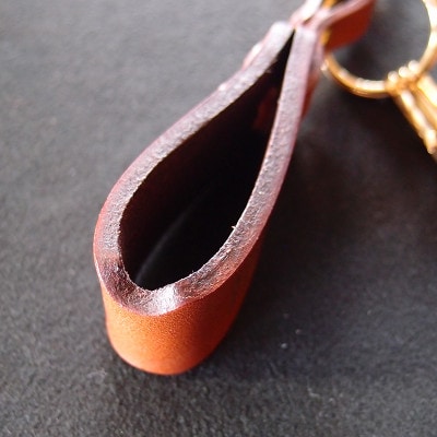 ラフテール【 レザーチャームキーホルダー】ライトブラウン　　