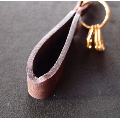 ラフテール【 レザーチャームキーホルダー】ダークブラウン　　