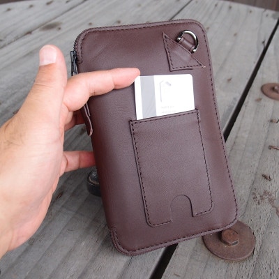 ラフテール【karami 空身】スマートフォンショルダー　栗色(ダークブラウン)　　