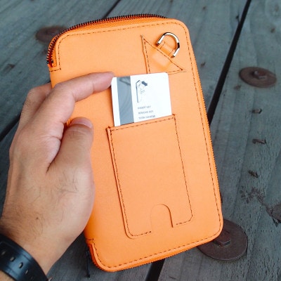 ラフテール【karami 空身】スマートフォンショルダー　橙色(オレンジ)　　