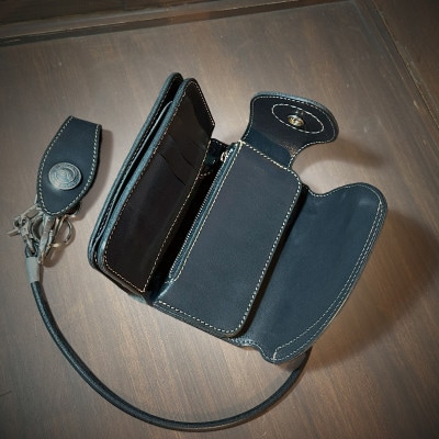 ラフテール【デュラブル　 ミドルウォレット　A-type】BK　　CW-SHE-DU-BK-A-M