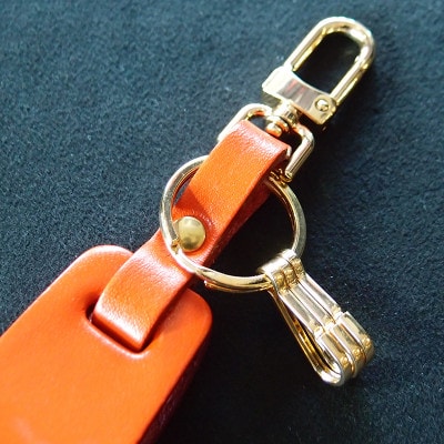 ラフテール【 レザーチャームキーホルダー】オレンジ　