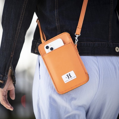 ラフテール【karami 空身】スマートフォンショルダー　橙色(オレンジ)　　