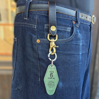 ラフテール【栃木レザー製牛革使用　モーテルキーホルダー】グリーン×ブラック