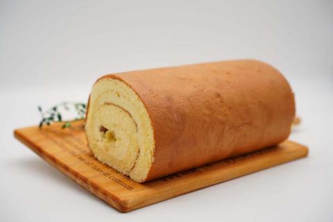 鹿嶋産焼きいもを使用した焼きいもロールケーキ【焼き芋 やきいも さつまいも 芋 お菓子 おやつ デザート スイーツ ケーキ 和菓子 和スイーツ 鹿嶋市 茨城県】（KBK-41）