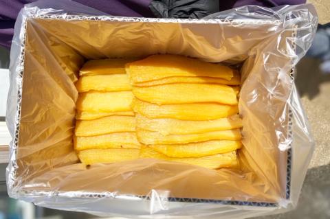 【先行予約】A品紅はるか干し芋（平干し）2kg 【茨城県 鹿嶋市 干しいも ほしいも さつまいも サツマイモ スイーツ 和菓子 期間限定 人気】 (KAM-27)