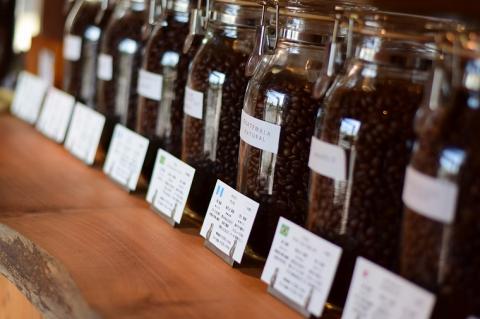 KV-20　「挽」【3ヶ月定期便】風味豊かなスイスウォーター式デカフェ（カフェインレス）豆100g×4袋セット