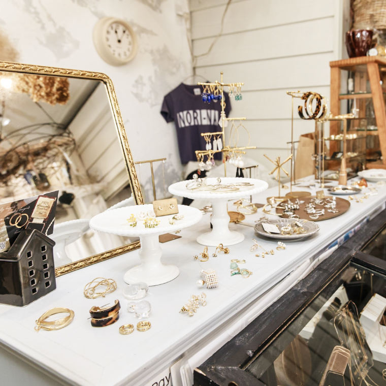 CORUE RING - 神鹿 -コルエリング(プラチナ）【pt900】【指輪 フリーサイズ プラチナ リング アクセサリー 上品 贈り物 ギフト ショップバック 茨城県 鹿嶋市 】（KBD-55）