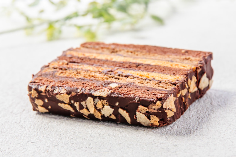 チョコのミルフィーユ【鹿嶋市 お菓子 パティスリー 洋菓子 セット ギフト 化粧箱 オリジナル お茶 ティータイム】（KD-11）