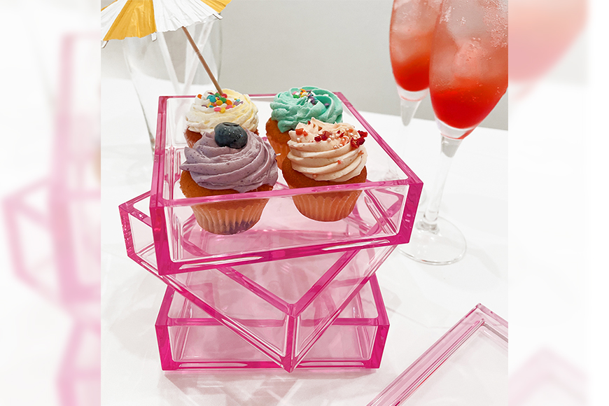 松本産業 アクリル 三段重 S クリアピンク 重箱 J Product Design (SJUP) 透明アクリル製 和モダン デザイン おしゃれ 食品対応 耐久性 キャンディーボックス アフタヌーンティー 化粧箱入り 茨城県 潮来市 (A28-005)