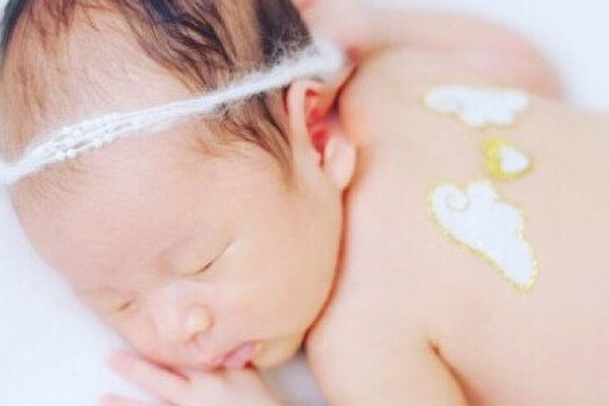 マタニティジュエリーシール 医療用シート素材 お肌に優しい 4枚セット (大ハート・天使の羽・小ハート) 記念撮影用 セルフフォト 家族写真 ベビーシャワー 贈答用 ギフト 2L額付き 茨城県 潮来市 (A21-003)