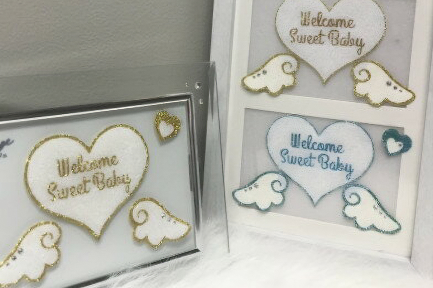 マタニティジュエリーシール 医療用シート素材 お肌に優しい 4枚セット (大ハート・天使の羽・小ハート) 記念撮影用 セルフフォト 家族写真 ベビーシャワー 贈答用 ギフト 2L額付き 茨城県 潮来市 (A21-002)