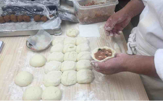 一番人気の老麺肉まんをお届け！老麺肉まん8個セット　【