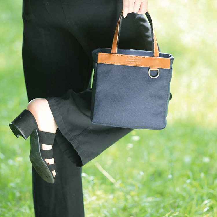 お散歩バッグ コーデュラ×本牛革（ネイビー×ブラウン革）